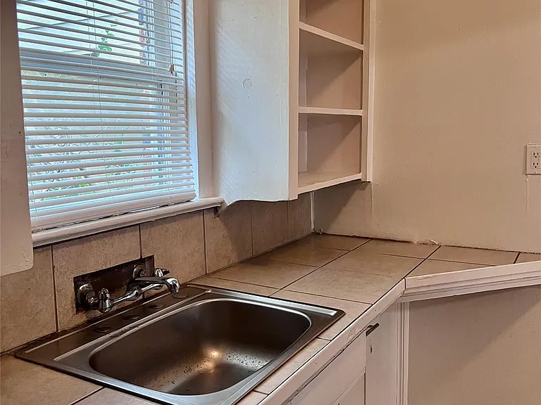 320 W Polk St #2 — Photo 13