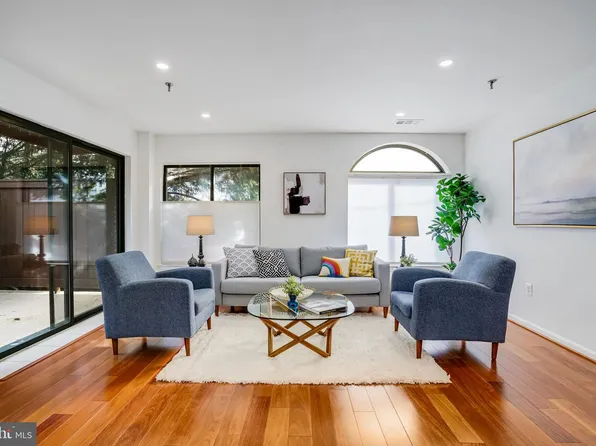 1029 N Stuart St APT 115, Arlington, VA 22201