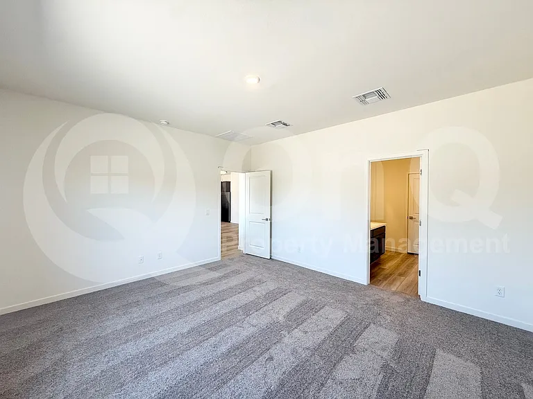 634 W Red Hawk Ct — Photo 8