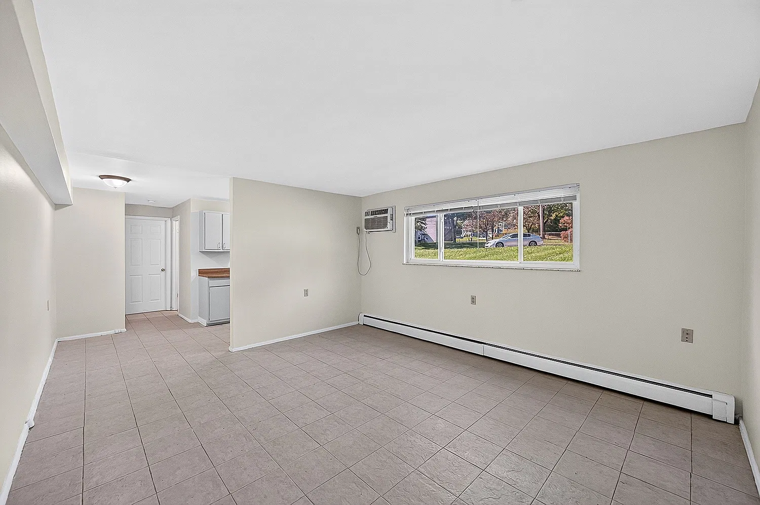 1 bed, 520 sqft, $975 — Photo 2
