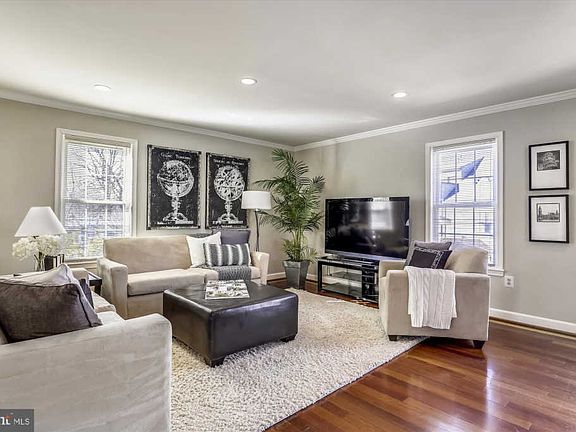 2nd image of 5715 Fairfax Dr
