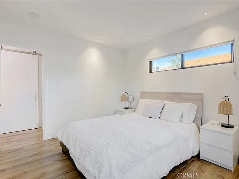 8161 Encino Ave — Photo 47