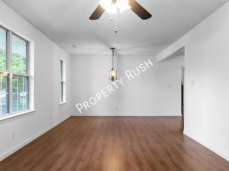 3404 Frawley St — Photo 9