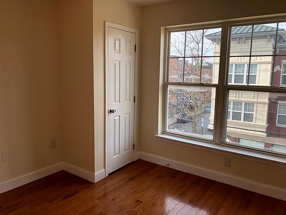 4th image of 763 S 13th St #2B1B