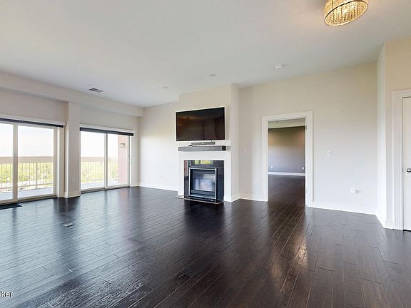 4th image of 1409 Mockingbird Terrace Dr Unit 403
