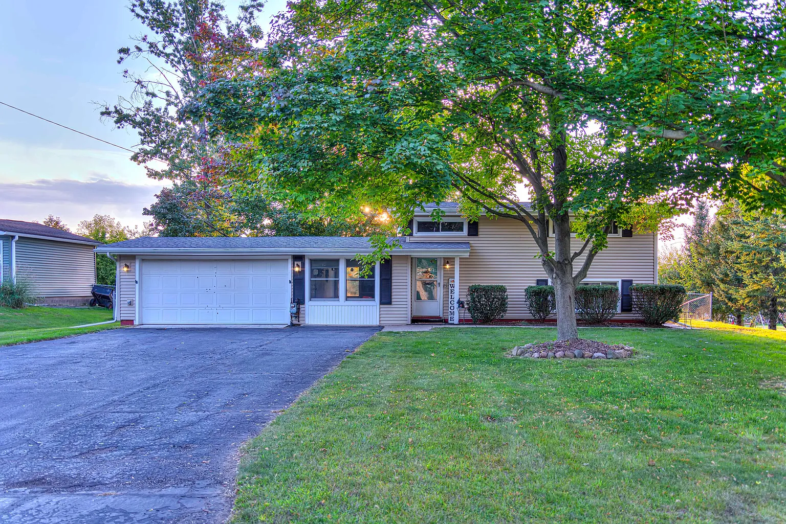 1160 Herbert J Ave photo 1