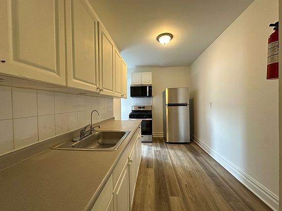 3rd image of 5301 Palisade Ave #5111-22