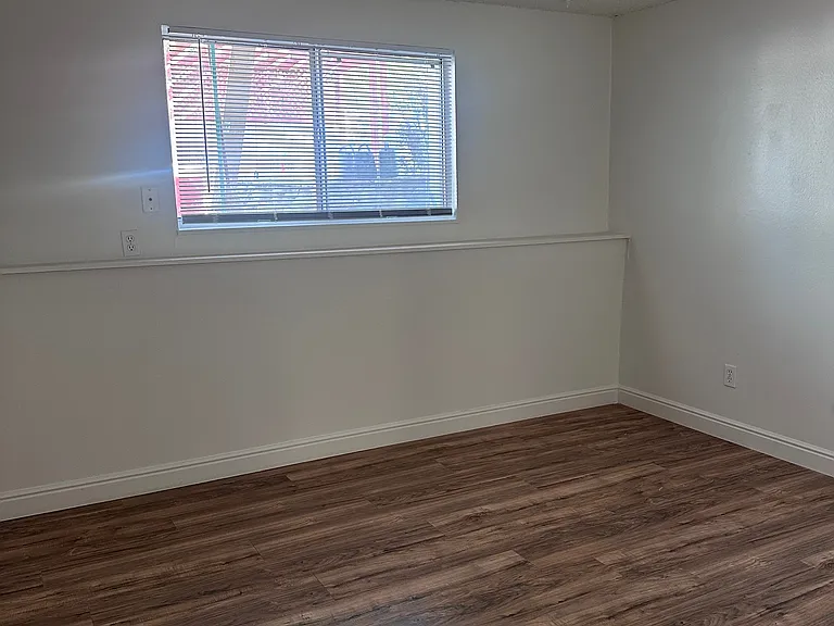 2911 W Uintah St #4 — Photo 5