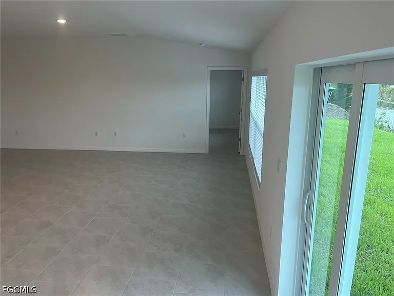 3924 NE 17th Ave — Photo 21