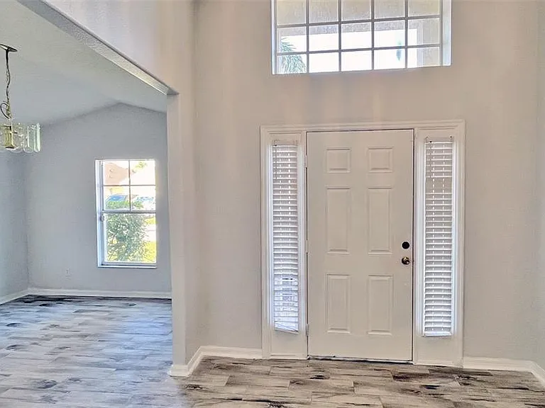 337 Silver Palms Cir — Photo 6