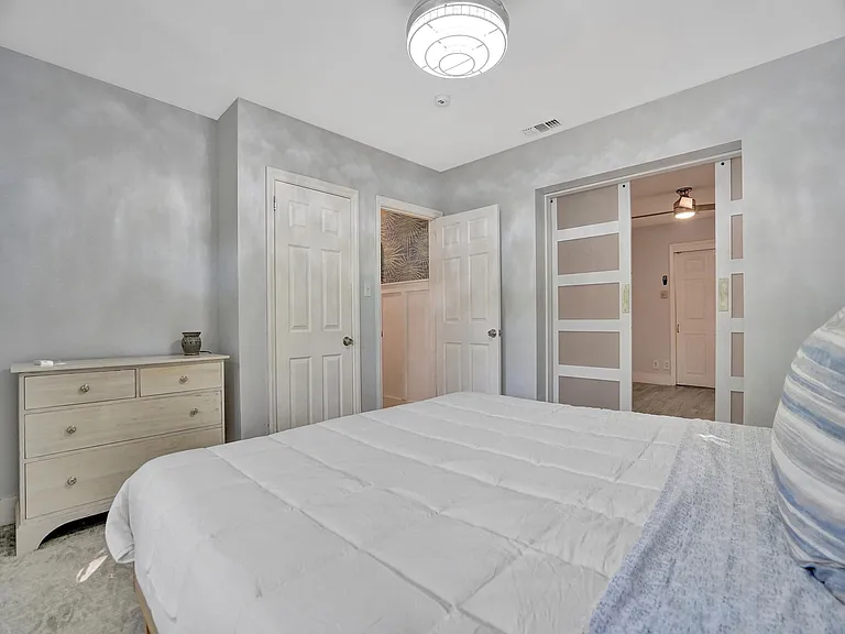 720 SW 11th Ct — Photo 22
