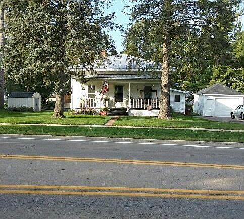 3rd image of 616 E Lincoln Ave