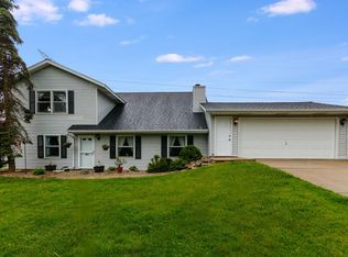14193 8th Ave, Marne, MI 49435