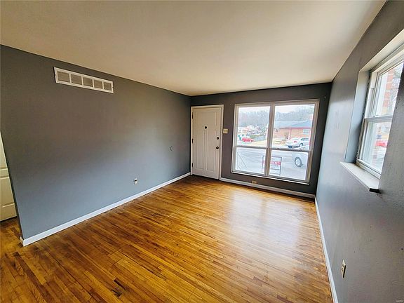 4th image of 9128 Tutwiler Ave