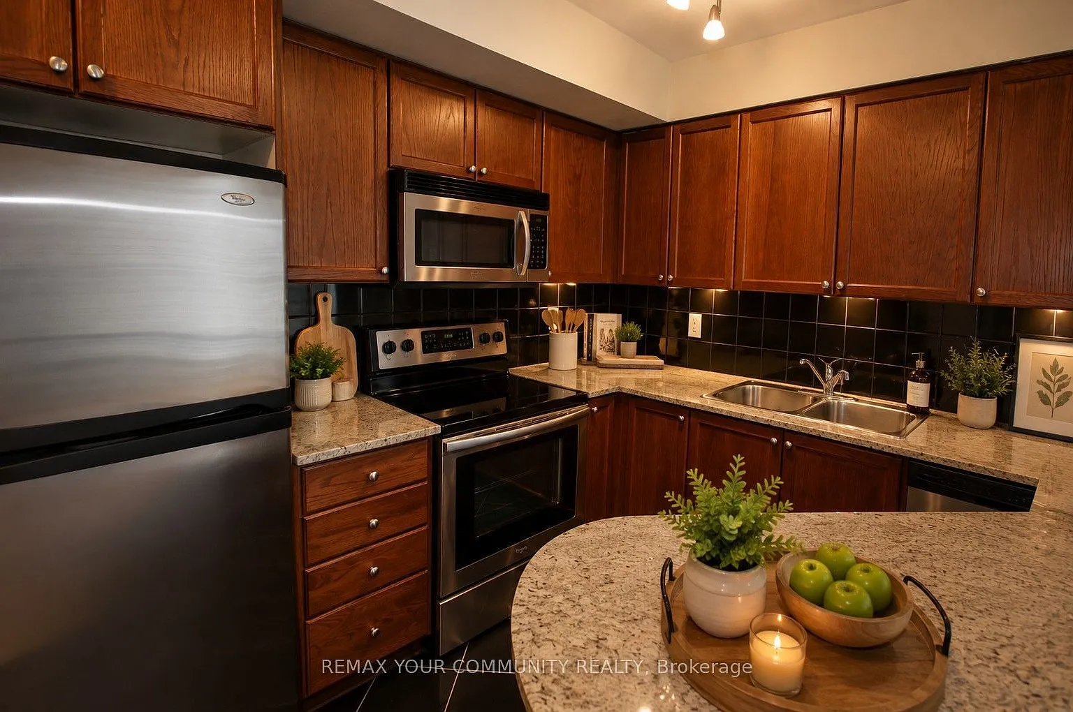 231 Fort York Blvd — Photo 4