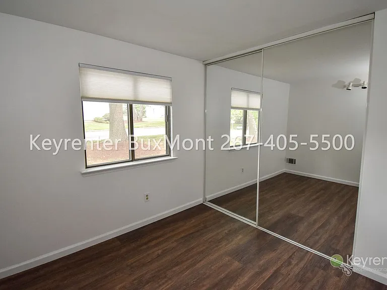 115 Hickory Ct — Photo 14