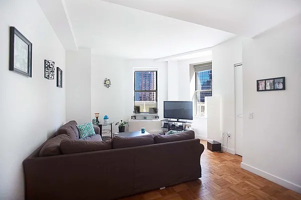 Rented by LG Fairmont Group | media 16