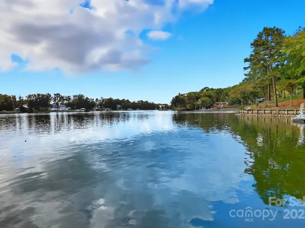 17909 Wilbanks Dr, Charlotte, NC 28278