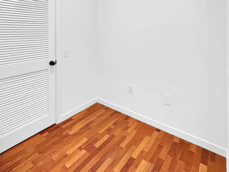 375 Kirkland Ave #215 — Photo 4