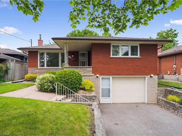 126 Elkington Dr, Kitchener, ON N2B 1S3