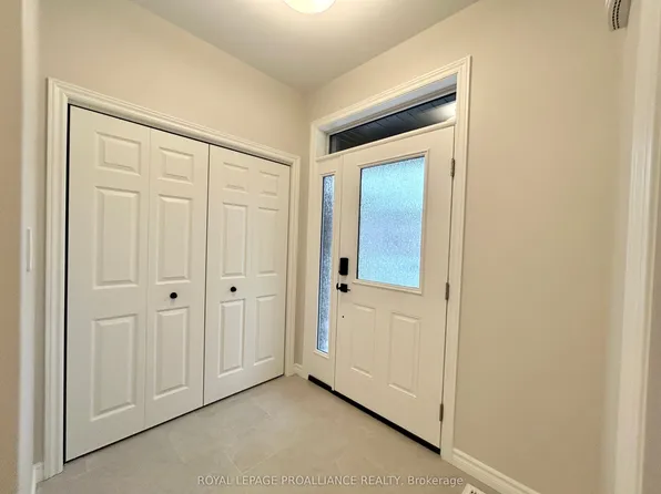 83 Athabaska Dr, Belleville, ON K8N 0T2