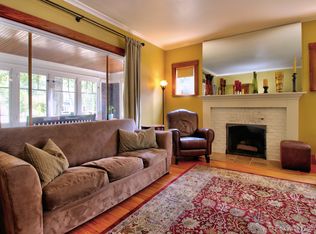 131 S Calumet Ave, Aurora, IL 60506