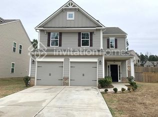 1046 Shadow Glen Dr, Fairburn, GA 30213