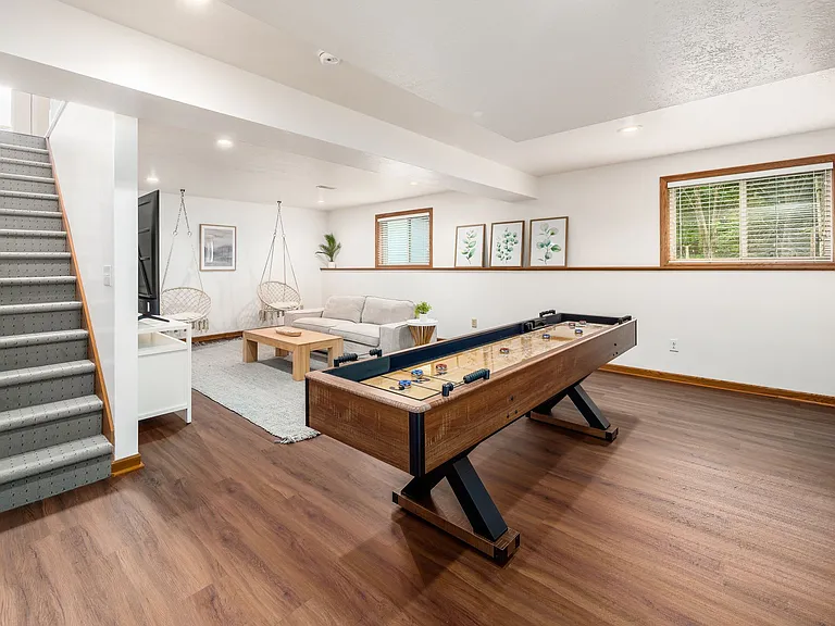 305 Ridgeway Dr — Photo 4