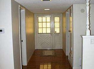 8368 Moorcroft Ave, Canoga Park, CA 91304