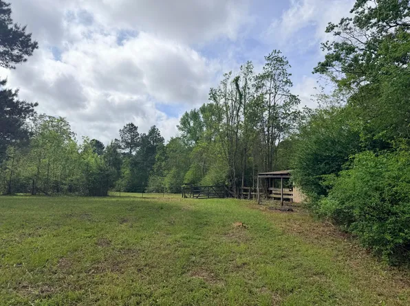121 J M Burge Rd, Hattiesburg, MS 39402