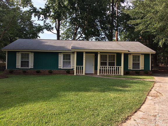 Located in Culdesac