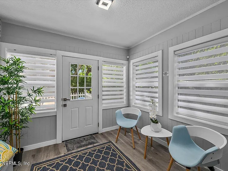 232 Nesmith Ave — Photo 32