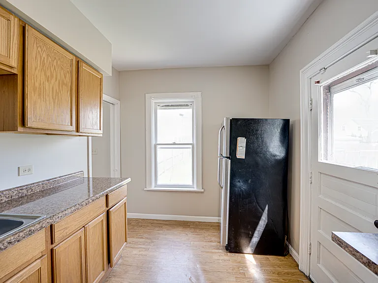 371 Cedar St — Photo 12