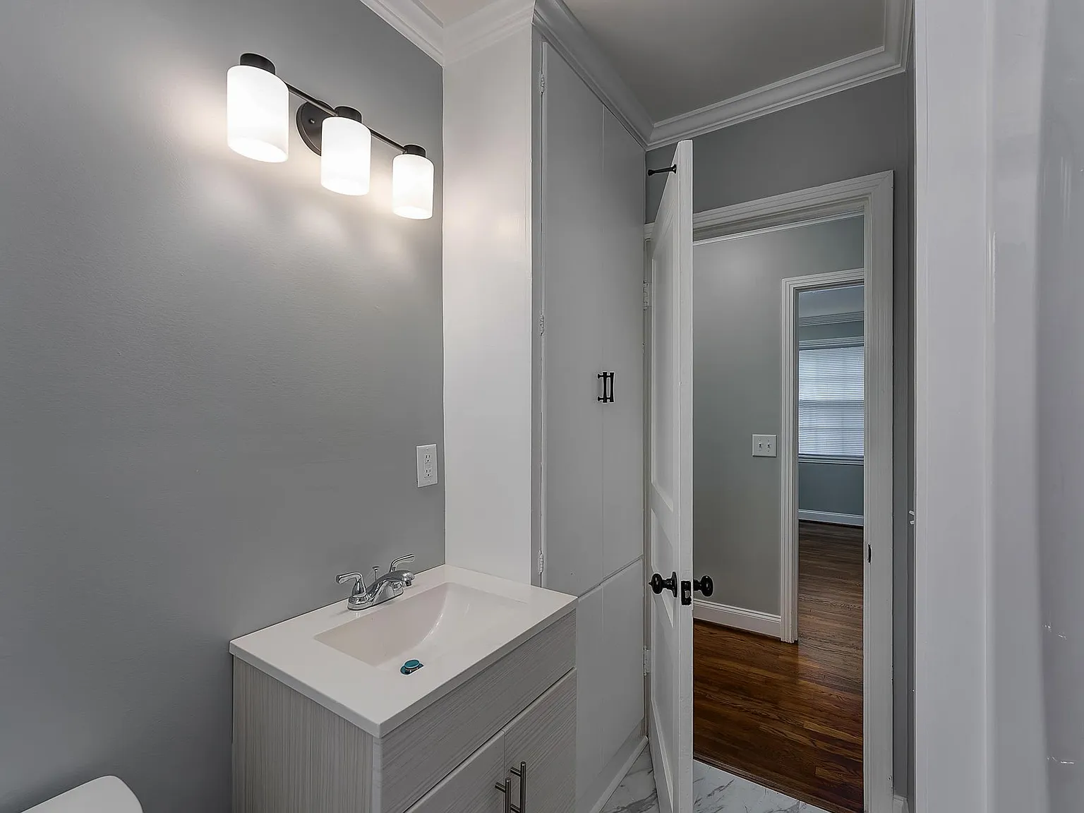 3707 Hewlett Dr — Photo 2