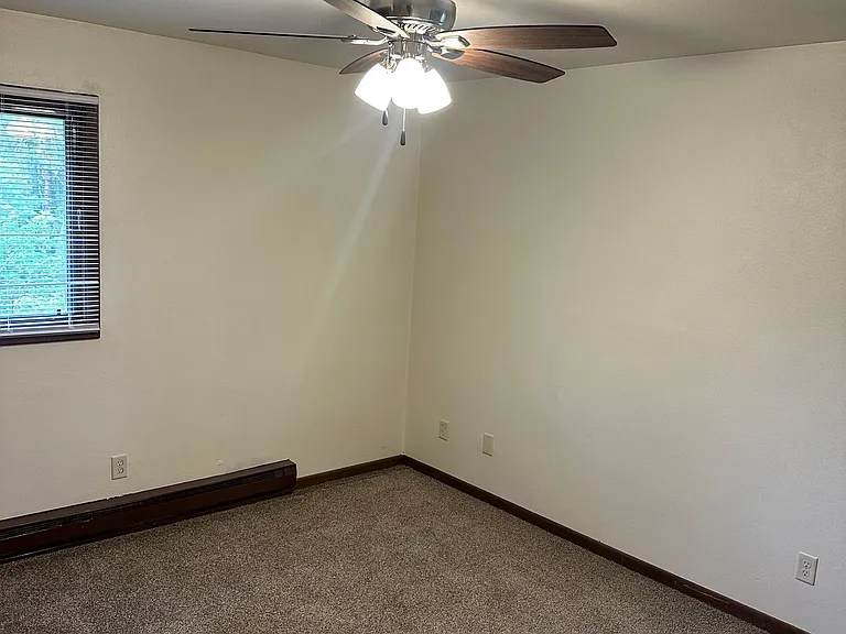One bedroom apartment with balcony — Photo 11