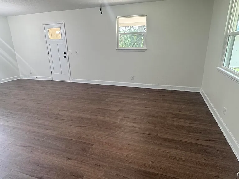 5202 SW 155th St — Photo 7