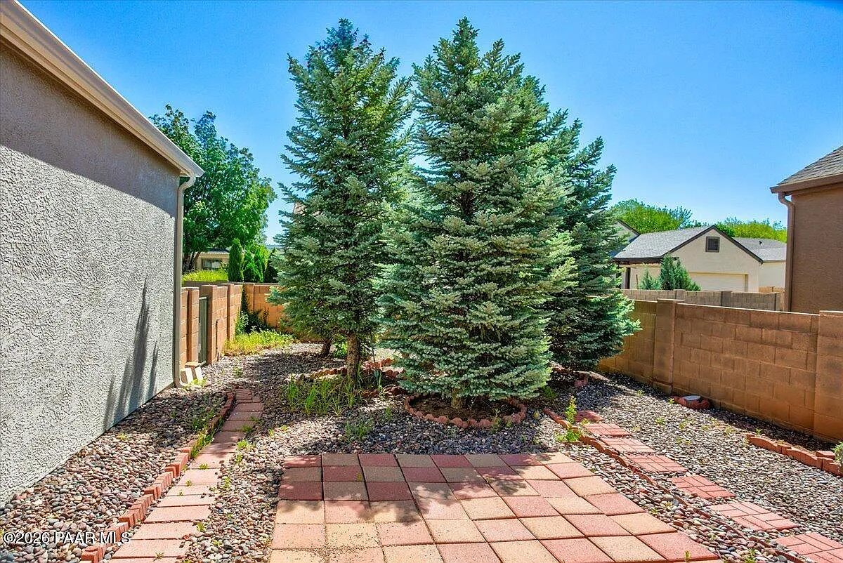 2 bed, 1363 sqft, $2,150 — Photo 2