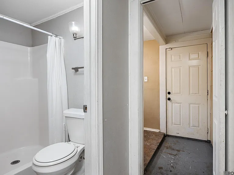 3661 Harrison St — Photo 30