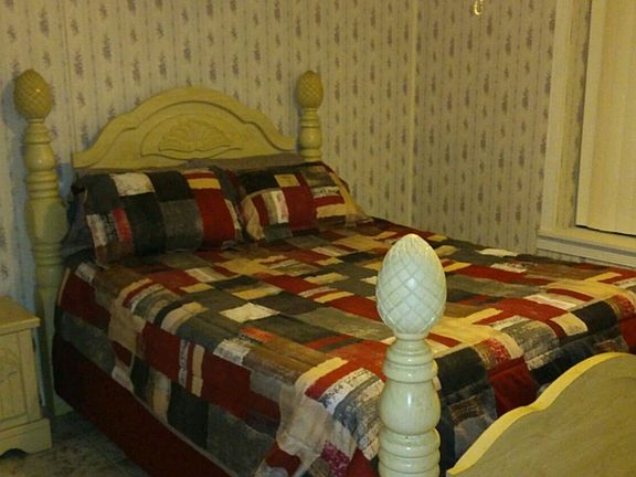 2nd Bedroom with Celing fans
