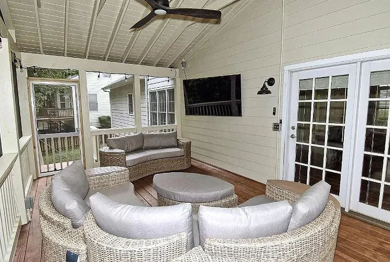 305 Caraway Ln — Photo 29