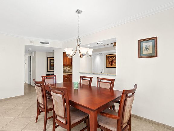 5th image of 3200 NE 36th Street #616