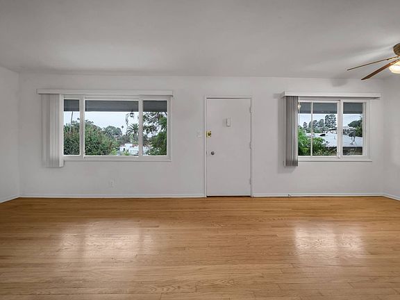 5th image of 2330 N Beachwood Dr #6