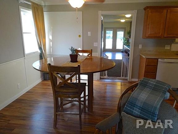 3rd image of 976 Leanne Dr