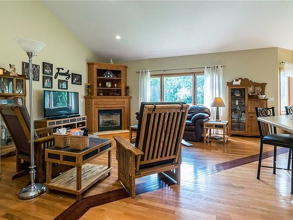 5th image of 1100 Sand Cherry Ln