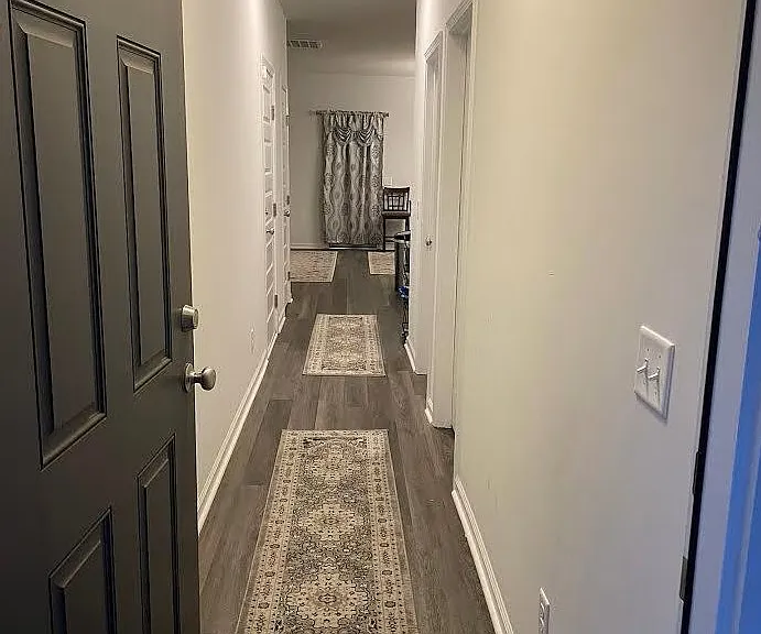 2722 SE Arnold Dr — Photo 3