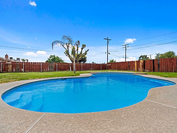 3rd image of 708 Whitney Drive