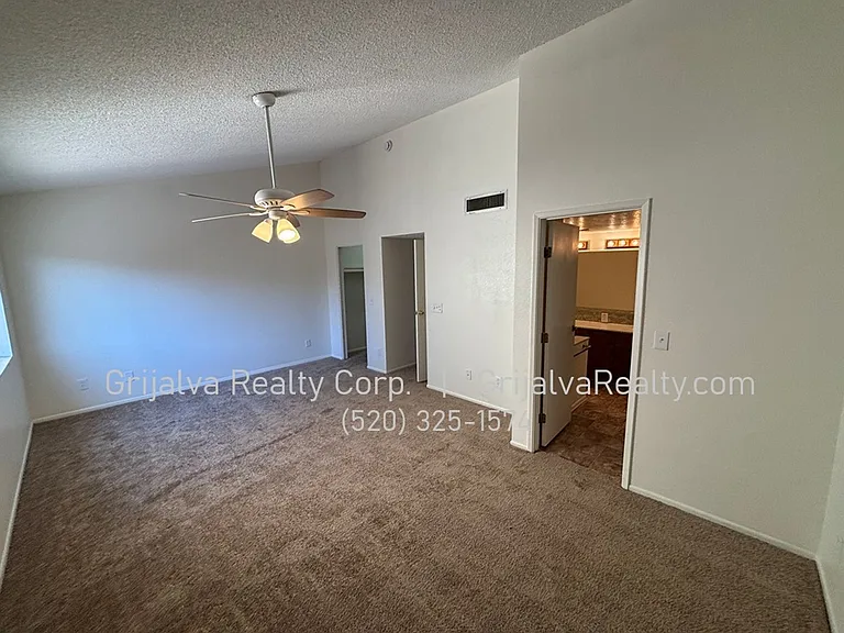 3120 E Corte De La Raqueta — Photo 10