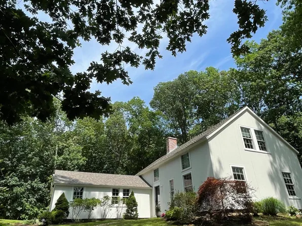 120 Laurel Crest Rd, Madison, CT 06443