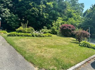 64 Goodrich St, Springfield, MA 01104