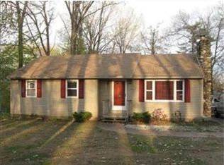 500 Rollstone Rd, Fitchburg, MA 01420